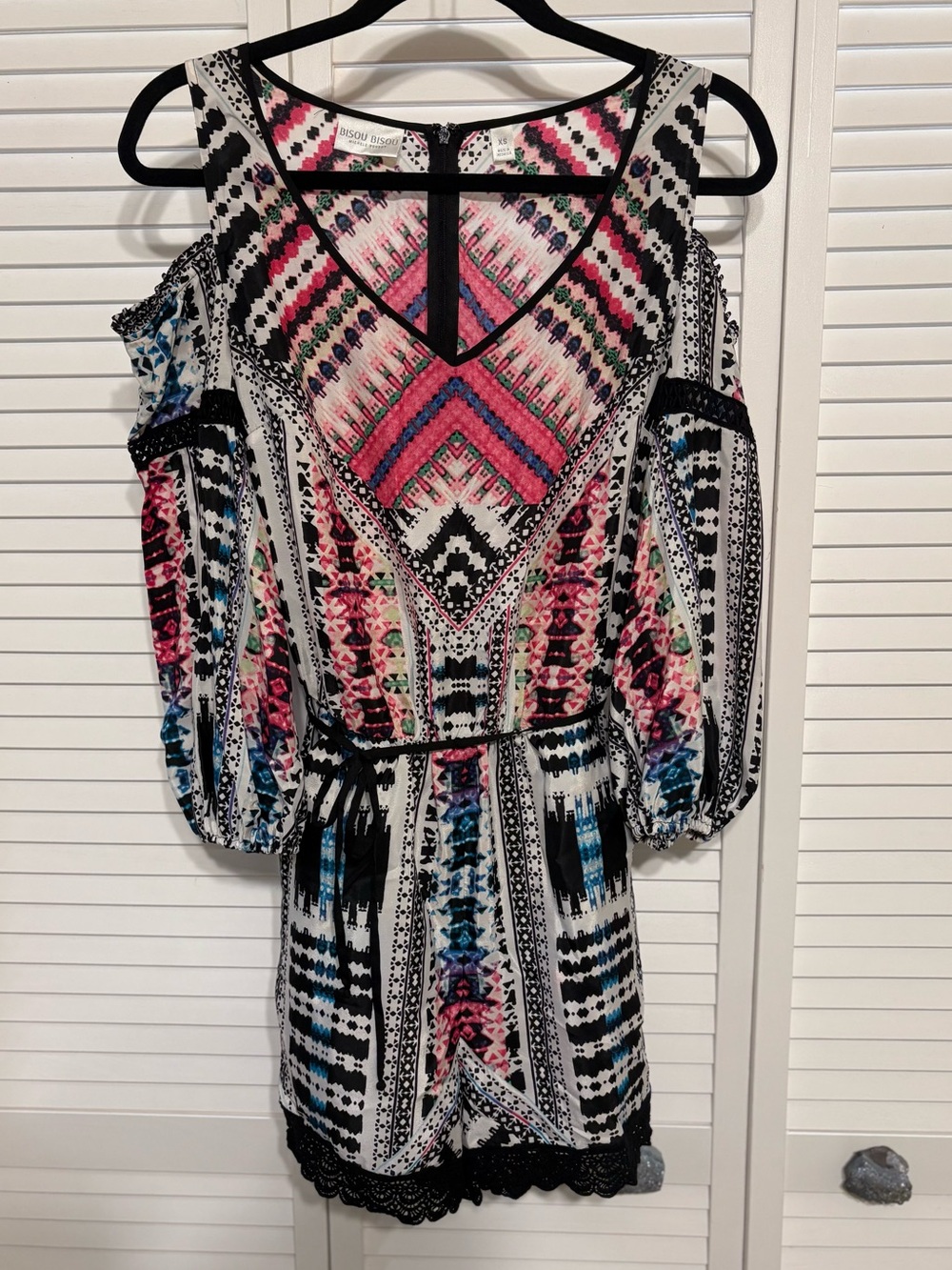 Bisou Bisou Pink, Black & White Cold-Shoulder Printed Romper